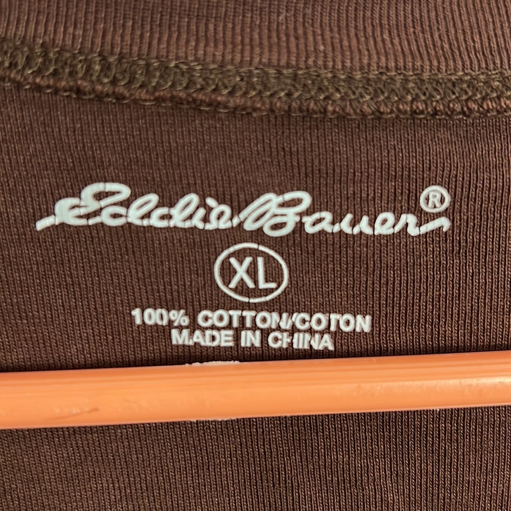 Eddie Bauer XL V-Neck Cap Sleeve Tee Brown - Picture 2 of 3